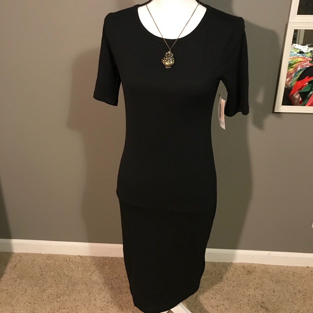 SOLID BLACK HTF Lularoe Julia